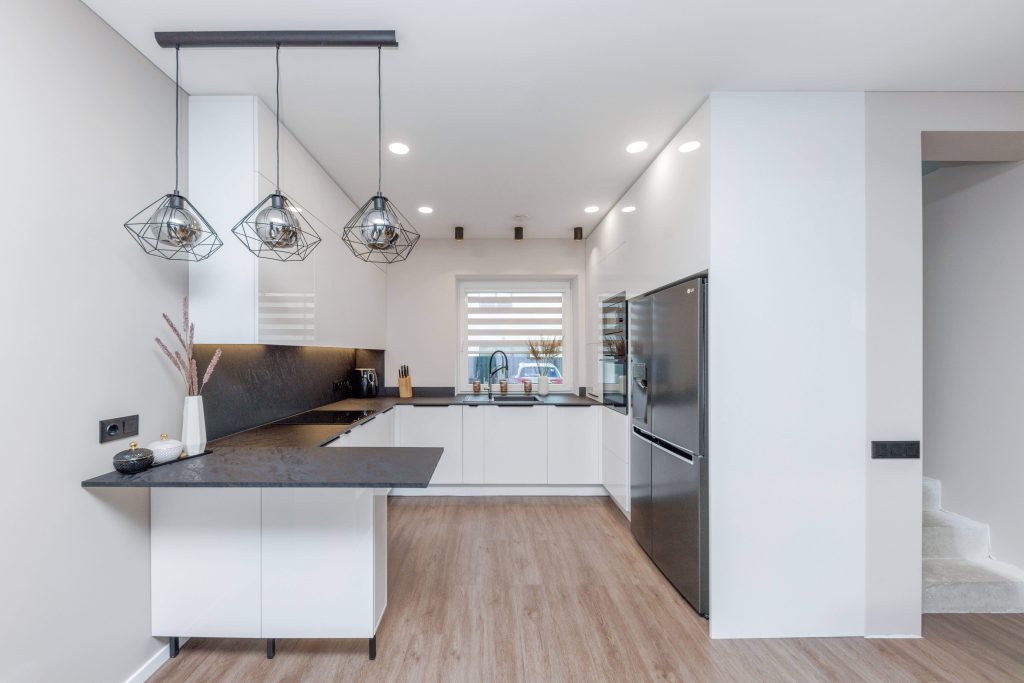 Modernūs virtuvės baldai iš LMDP